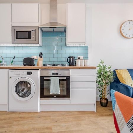 Modern Cosy London Flat By Damask Homes Ilford Dış mekan fotoğraf