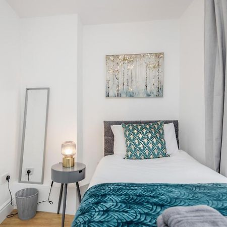 Modern Cosy London Flat By Damask Homes Ilford Dış mekan fotoğraf