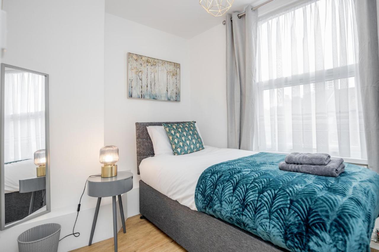 Modern Cosy London Flat By Damask Homes Ilford Dış mekan fotoğraf
