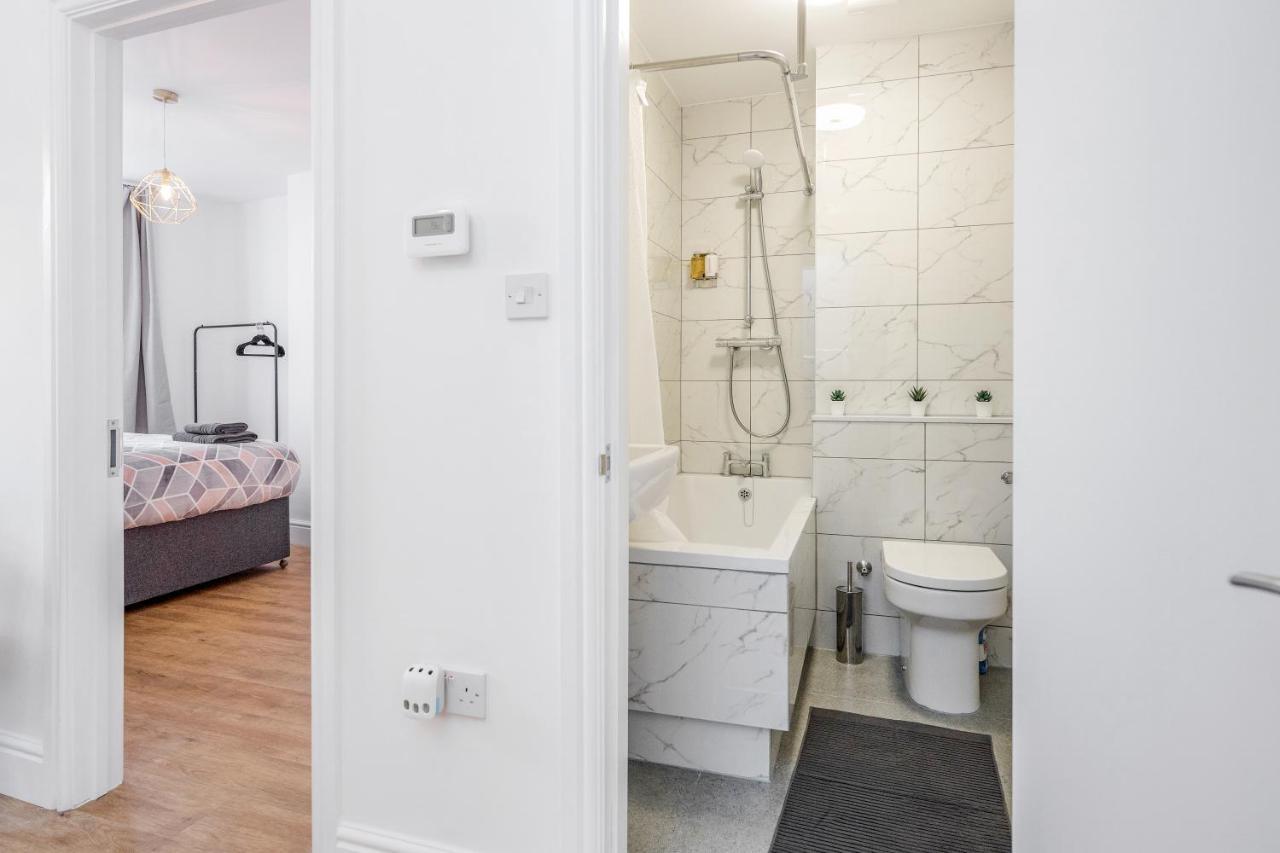 Modern Cosy London Flat By Damask Homes Ilford Dış mekan fotoğraf