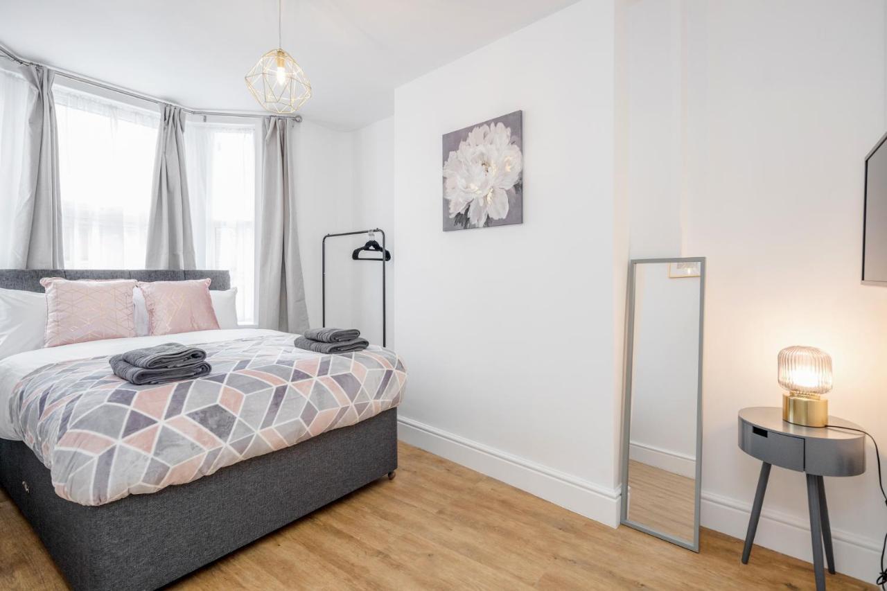 Modern Cosy London Flat By Damask Homes Ilford Dış mekan fotoğraf
