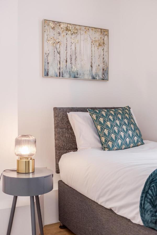 Modern Cosy London Flat By Damask Homes Ilford Dış mekan fotoğraf