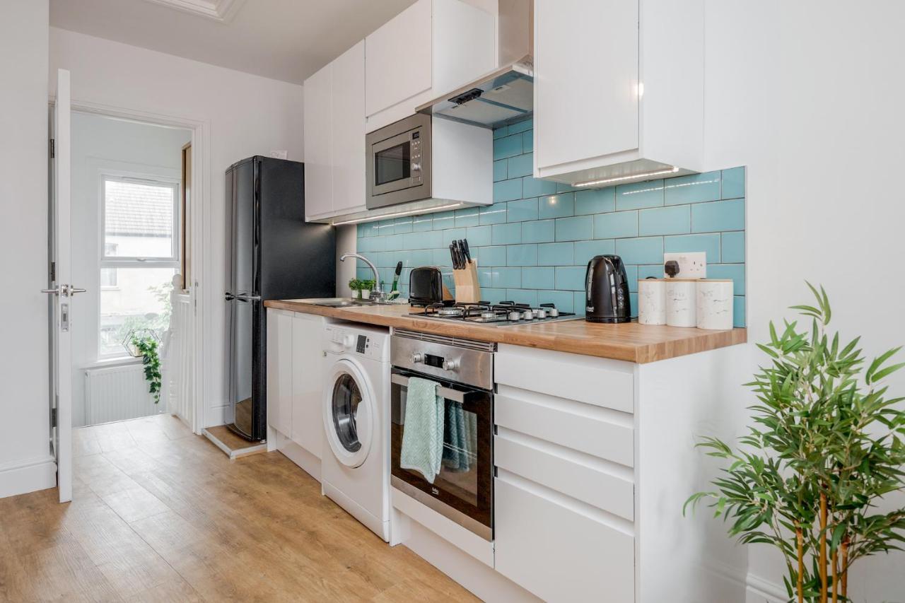 Modern Cosy London Flat By Damask Homes Ilford Dış mekan fotoğraf